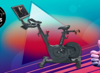 Niebieski i fioletowy projekt graficzny za https://e-gentleman.pl/wp-content/uploads/2021/12/echelon20connect20ex-7s20bike.html z AskMen wybiera pieczęć w lewym górnym rogu