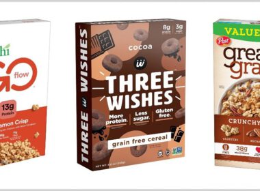 Trio pudełek zbożowych od lewej do prawej: pudełko Kashi go Flow Cinnamon Crisp, trzy życzenia płatków zbożowych bez ziarna kakao i Post Great Grains Cr
