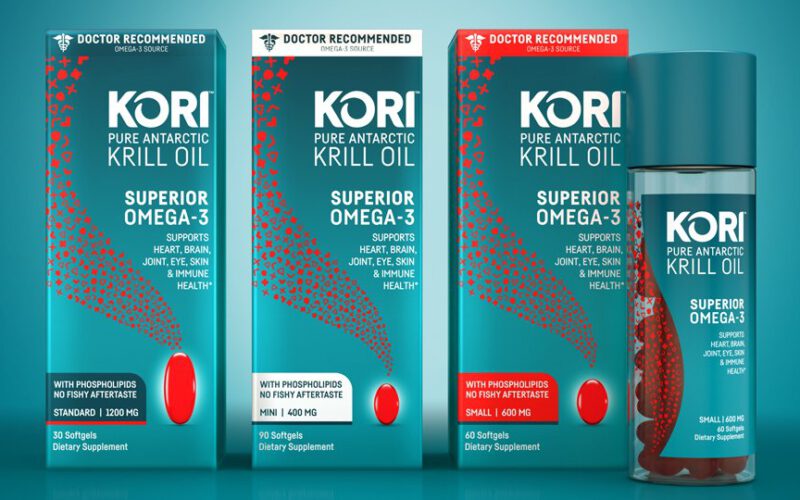 Linia produktów olejowych z kryla Kori w turkusowym i czerwonym opakowaniu.